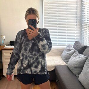 ANTHROPOLIE PILCRO TIE DYE V NECK SWEATER • M
